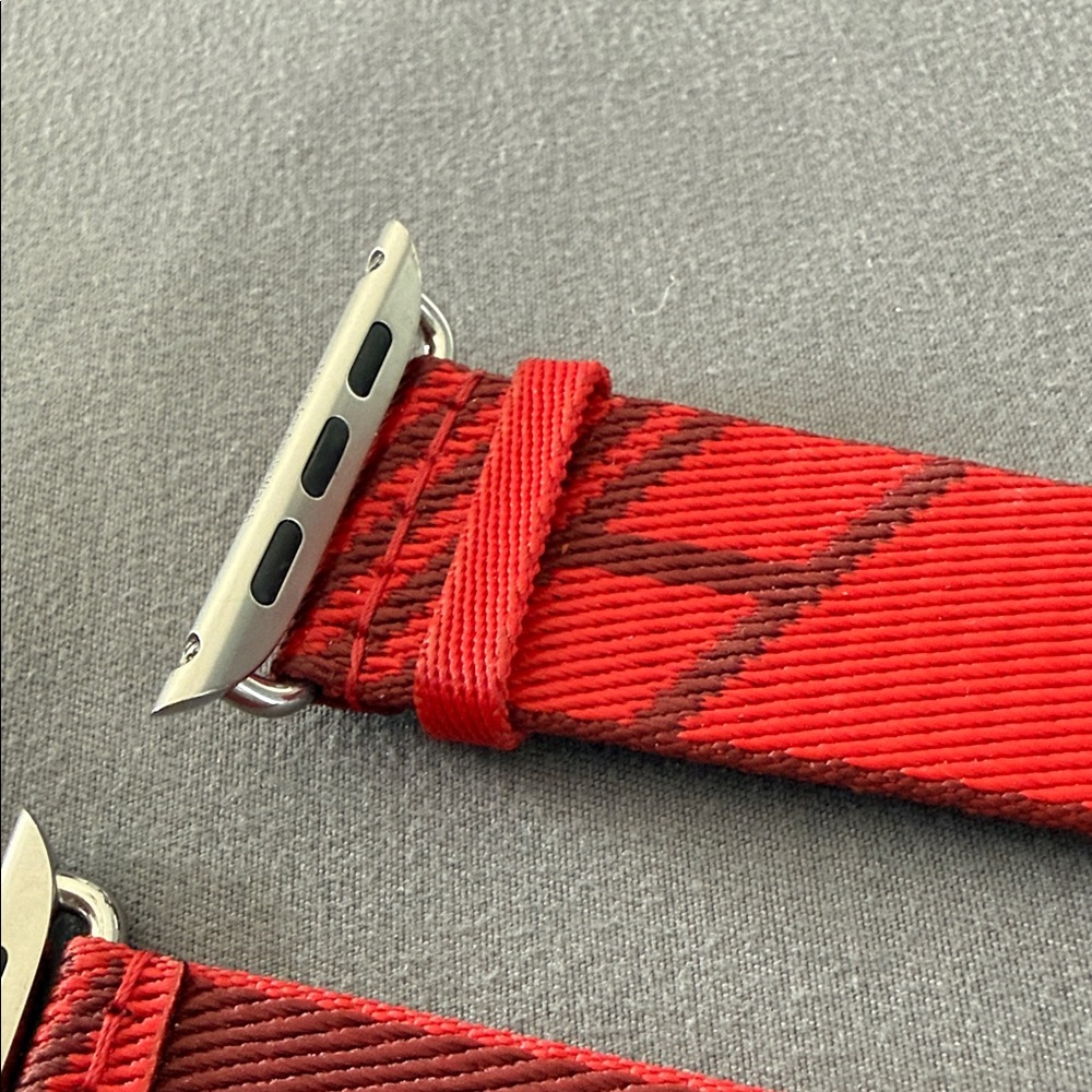 Hermes Red Apple Watch Band 45mm - Picture 4 of 5